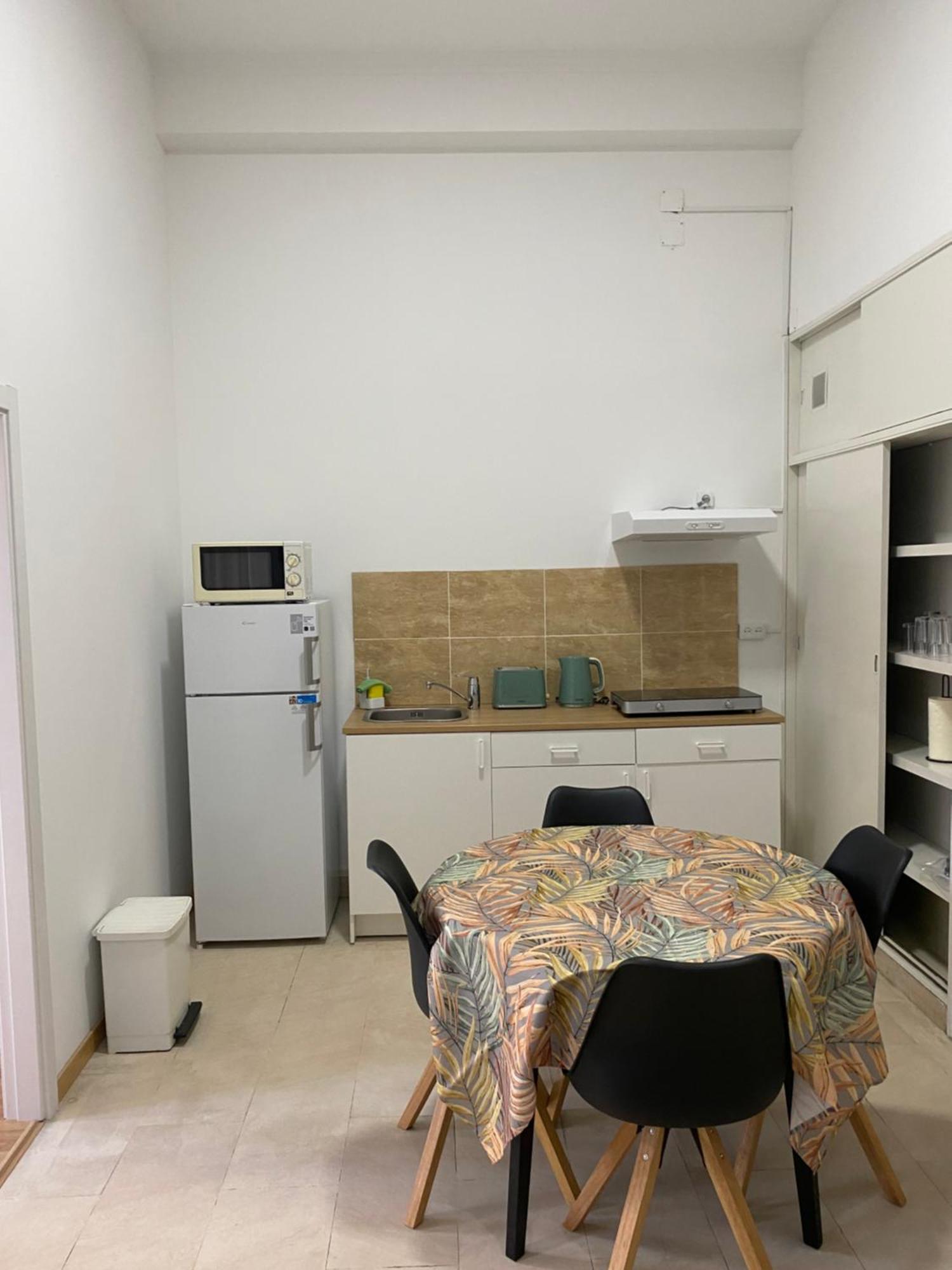 Two-Bedroom Deluxe Apartment,1683810884:JPEG